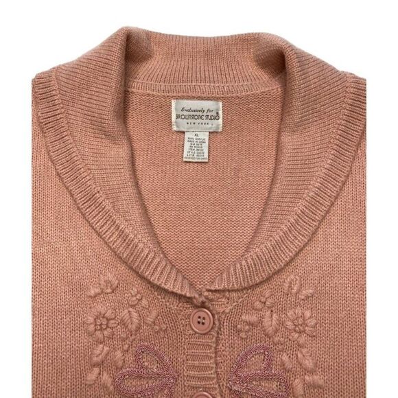 Brownstone Studio New York Peach Pink Embroidered Button Down Cardigan Sz XL - Picture 3 of 8